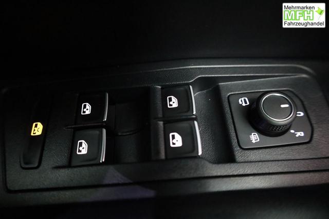 Volkswagen T-Roc Style 1.5 TSI DSG Black Style, AHK, IQ.Light, 19-Zoll, easyOpen, Navi 