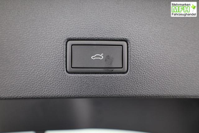 Volkswagen T-Roc Style 1.5 TSI DSG Black Style, AHK, IQ.Light, 19-Zoll, easyOpen, Navi 