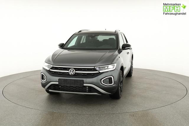 Volkswagen T-Roc Style 1.5 TSI DSG Black Style, AHK, IQ.Light, 19-Zoll, easyOpen, Navi 
