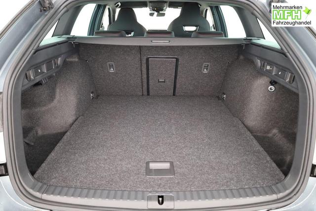 Skoda Octavia Combi RS 2.0 TSI DSG, Sonderlackierung, AHK, 19 Zoll, Canton, el. Klappe, Navi, Matrix, sofort 