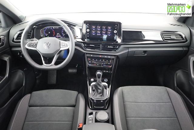 Volkswagen T-Roc Style 1.5 TSI DSG Black Style, AHK, IQ.Light, 19-Zoll, easyOpen, Navi 