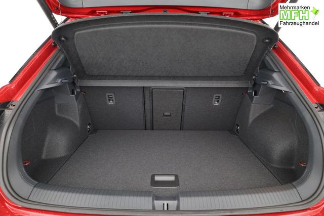 Volkswagen T-Roc Style 1.5 TSI DSG Black Style, AHK, IQ.Light, 19-Zoll, easyOpen, Navi 
