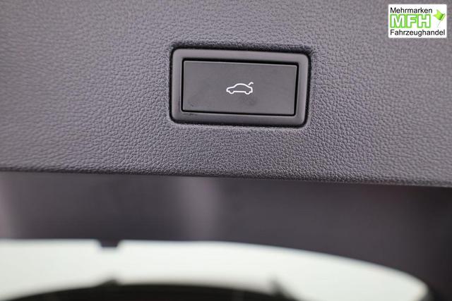 Volkswagen T-Roc Style 1.5 TSI DSG Black Style, AHK, IQ.Light, 19-Zoll, easyOpen, Navi 