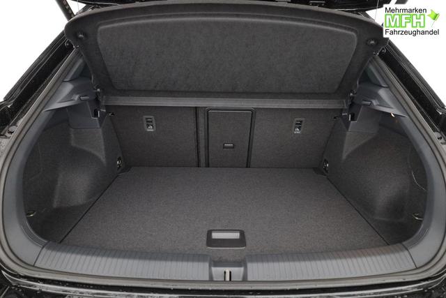 Volkswagen T-Roc Style 1.5 TSI DSG Black Style, AHK, IQ.Light, 19-Zoll, easyOpen, Navi 