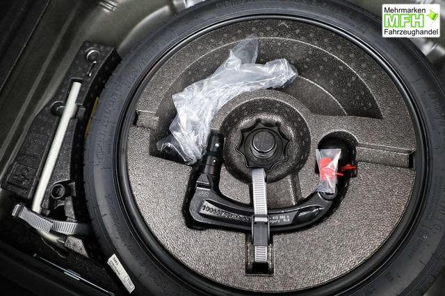 Volkswagen T-Roc Style 1.5 TSI DSG Black Style, AHK, IQ.Light, 19-Zoll, easyOpen, Navi 