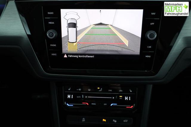 Volkswagen Touran Comfortline BMT/Start-Stopp 1.5 TSI DSG Comfortline, 7-Sitzer, AHK, Navi, Kamera, Side, Winter, 3 J.-Garantie 