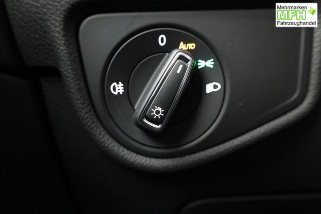 Volkswagen Touran Comfortline BMT/Start-Stopp 1.5 TSI DSG Comfortline, 7-Sitzer, AHK, Navi, Kamera, Side, Winter, 3 J.-Garantie 
