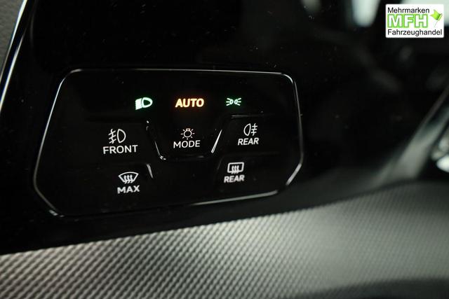 Volkswagen Golf 2.0 TSI 195 kW GTI VIII DSG, Navi, Side, Matrix, Kamera, Winter, 19-Zoll 