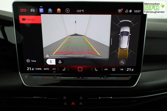 Volkswagen Golf 2.0 TSI 195 kW GTI VIII DSG, Navi, Side, Matrix, Kamera, Winter, 19-Zoll 