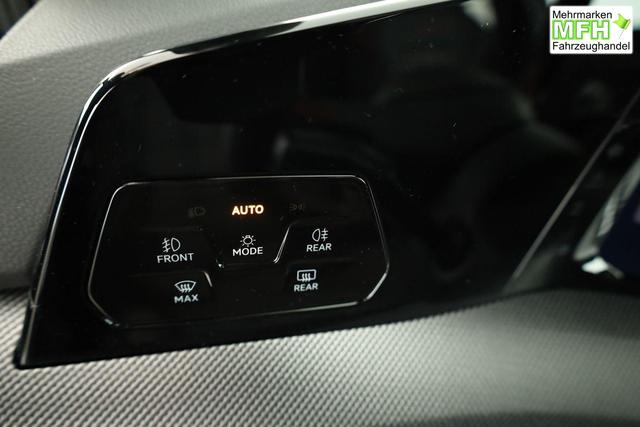 Volkswagen Golf 2.0 TSI 195 kW GTI VIII DSG, Navi, Side, Matrix, Kamera, Winter, 19-Zoll 