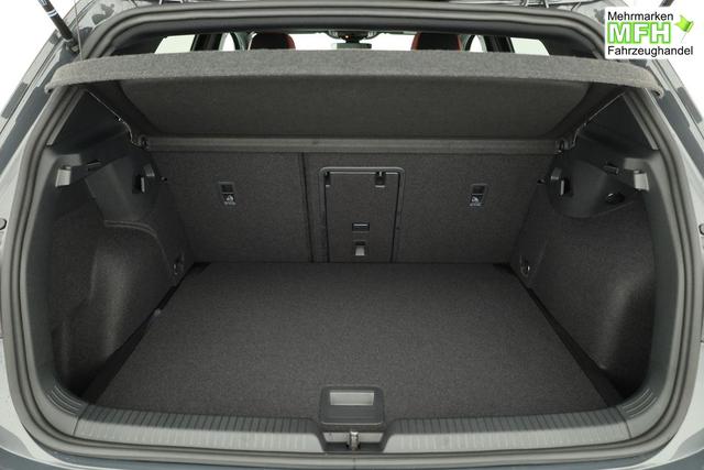 Volkswagen Golf 2.0 TSI 195 kW GTI VIII DSG, Navi, Side, Matrix, Kamera, Winter, 19-Zoll 