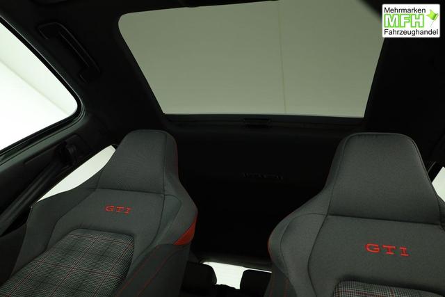 Volkswagen Golf 2.0 TSI 195 kW GTI VIII DSG, Navi, Side, Matrix, Kamera, Winter, 19-Zoll 
