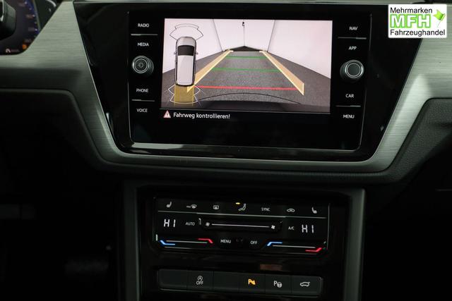 Volkswagen Touran Comfortline BMT/Start-Stopp 1.5 TSI DSG Comfortline, 7-Sitzer, AHK, Navi, Side, Kamera, Winter, 17-Zoll, 3 J.-Garantie 