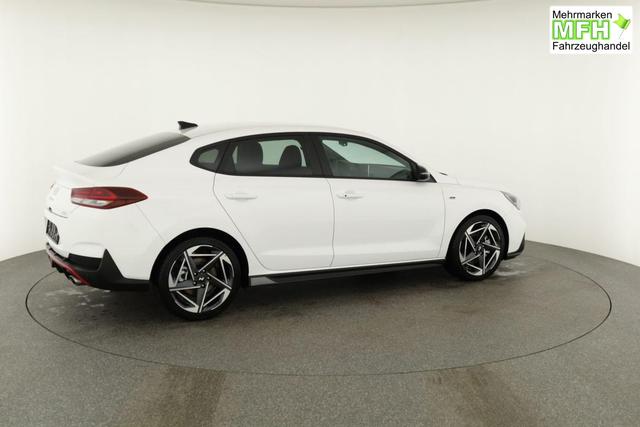 Hyundai i30 N Line 1.5 T-GDI DCT Fastback N-LINE, Navi, 18-Zoll, Kamera, LED, Winter 