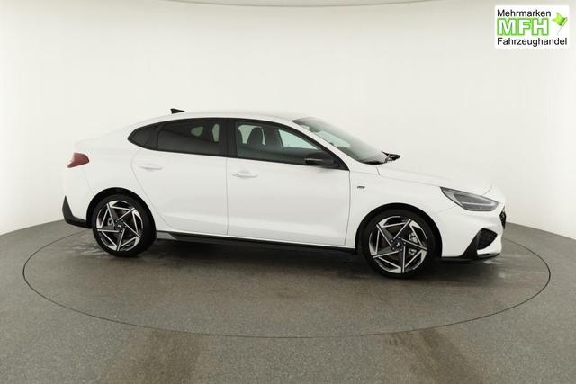 Hyundai i30 N Line 1.5 T-GDI DCT Fastback N-LINE, Navi, 18-Zoll, Kamera, LED, Winter 