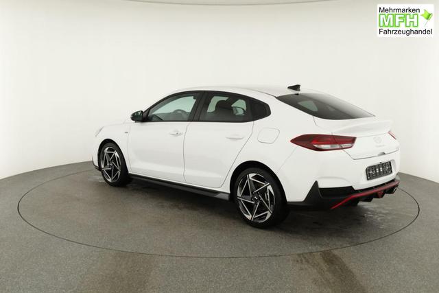 Hyundai i30 N Line 1.5 T-GDI DCT Fastback N-LINE, Navi, 18-Zoll, Kamera, LED, Winter 