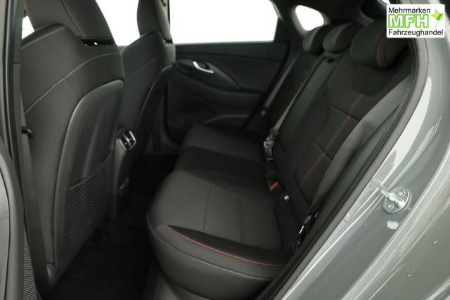 Hyundai i30 N Line 1.5 T-GDI DCT Fastback N-LINE, Navi, 18-Zoll, Kamera, LED, Winter 