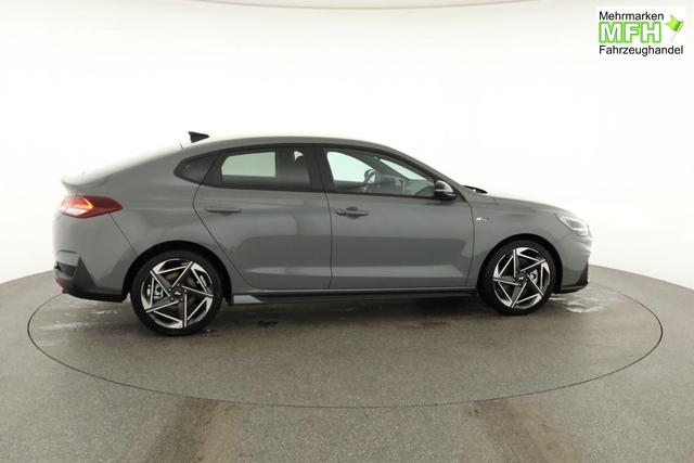 Hyundai i30 N Line 1.5 T-GDI DCT Fastback N-LINE, Navi, 18-Zoll, Kamera, LED, Winter 