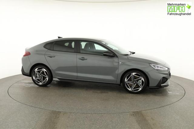 Hyundai i30 N Line 1.5 T-GDI DCT Fastback N-LINE, Navi, 18-Zoll, Kamera, LED, Winter 