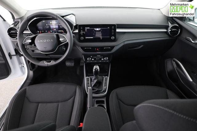 Skoda Fabia Selection 1.0 TSI DSG Selection, 15-Zoll schwarz, Winter, Ladeboden 