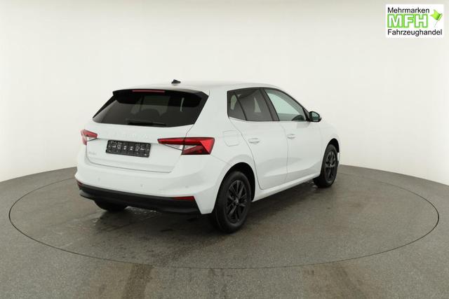 Skoda Fabia Selection 1.0 TSI DSG Selection, 15-Zoll schwarz, Winter, Ladeboden 