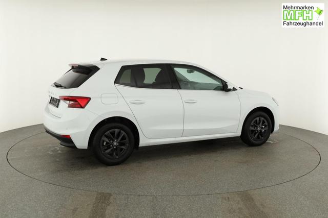 Skoda Fabia Selection 1.0 TSI DSG Selection, 15-Zoll schwarz, Winter, Ladeboden 