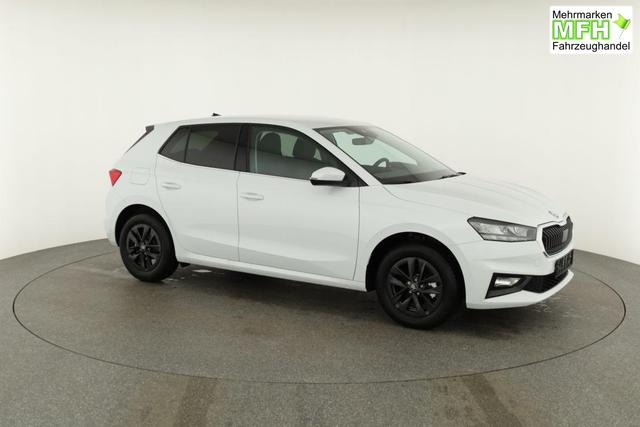 Skoda Fabia Selection 1.0 TSI DSG Selection, 15-Zoll schwarz, Winter, Ladeboden 