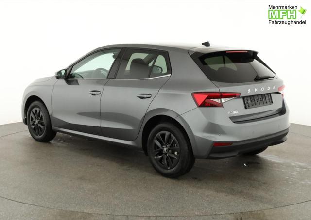 Skoda Fabia Selection 1.0 TSI DSG Selection, 15-Zoll schwarz, Winter, Ladeboden 