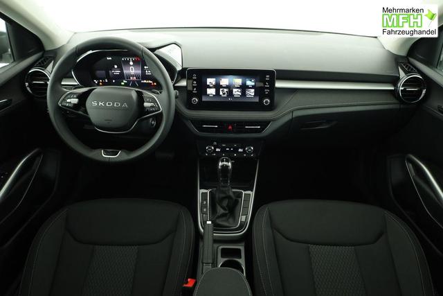 Skoda Fabia Selection 1.0 TSI DSG Selection, 15-Zoll schwarz, Winter, Ladeboden 