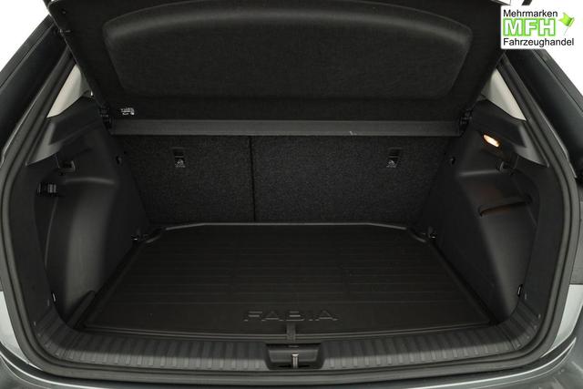 Skoda Fabia Selection 1.0 TSI DSG Selection, 15-Zoll schwarz, Winter, Ladeboden 