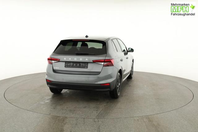 Skoda Fabia Selection 1.0 TSI DSG Selection, 15-Zoll schwarz, Winter, Ladeboden 