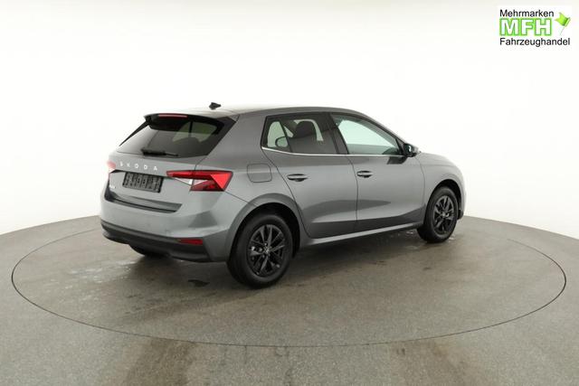 Skoda Fabia Selection 1.0 TSI DSG Selection, 15-Zoll schwarz, Winter, Ladeboden 