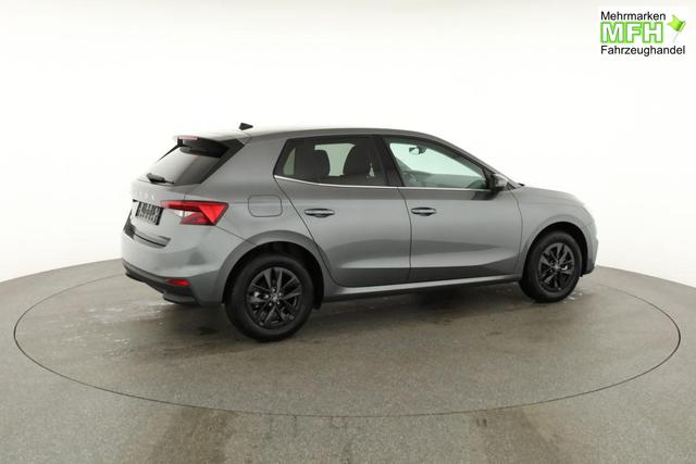 Skoda Fabia Selection 1.0 TSI DSG Selection, 15-Zoll schwarz, Winter, Ladeboden 