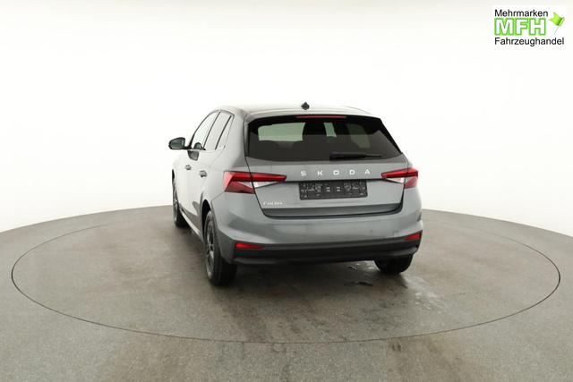 Skoda Fabia Selection 1.0 TSI DSG Selection, 15-Zoll schwarz, Winter, Ladeboden 