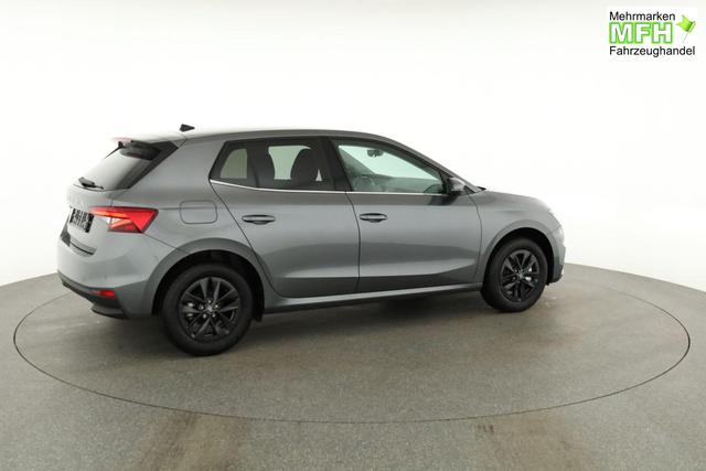 Skoda Fabia Selection 1.0 TSI DSG Selection, KESSY, Kamera, 15-Zoll schwarz, Winter, Ladeboden 