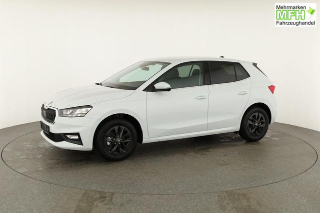 Skoda Fabia Selection 1.0 TSI DSG Selection, KESSY, Kamera, 15-Zoll schwarz, Winter, Ladeboden 