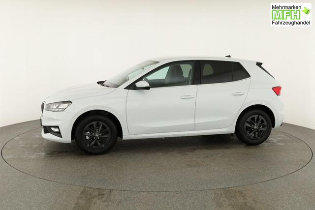 Skoda Fabia Selection 1.0 TSI DSG Selection, KESSY, Kamera, 15-Zoll schwarz, Winter, Ladeboden 