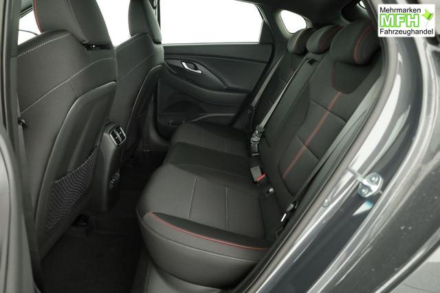 Hyundai i30 N Line 1.5 T-GDI DCT Fastback N-LINE, Navi, 18-Zoll, Kamera, LED, Winter 