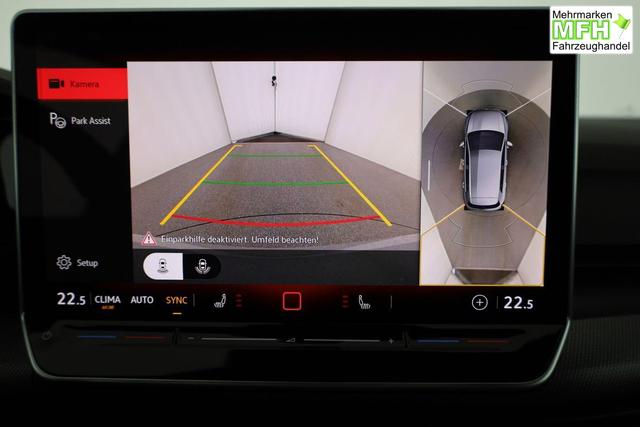 Volkswagen Golf 2.0 TSI 195 kW GTI VIII DSG Black Style, Pano, Navi, Side, Matrix, AreaView, Winter, 19-Zoll 