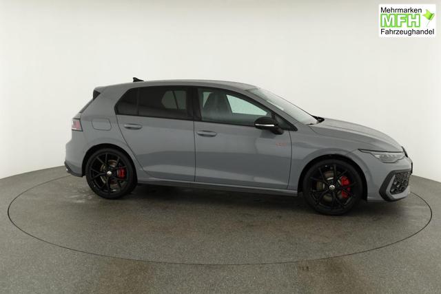 Volkswagen Golf 2.0 TSI 195 kW GTI VIII DSG Black Style, Pano, Navi, Side, Matrix, AreaView, Winter, 19-Zoll 