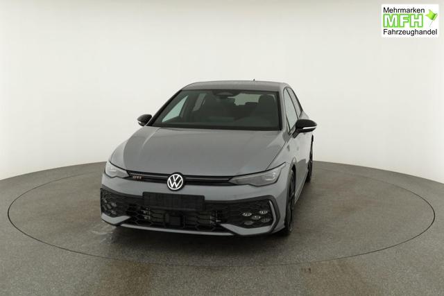 Volkswagen Golf 2.0 TSI 195 kW GTI VIII DSG Black Style, Pano, Navi, Side, Matrix, AreaView, Winter, 19-Zoll 