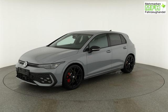 Volkswagen Golf 2.0 TSI 195 kW GTI VIII DSG Black Style, Pano, Navi, Side, Matrix, AreaView, Winter, 19-Zoll 