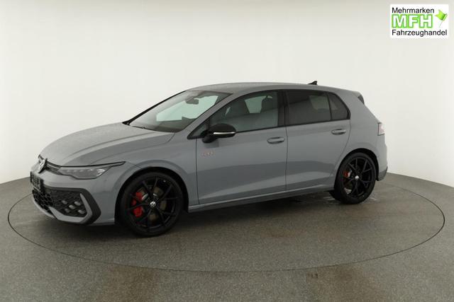 Volkswagen Golf 2.0 TSI 195 kW GTI VIII DSG Black Style, Pano, Navi, Side, Matrix, AreaView, Winter, 19-Zoll 