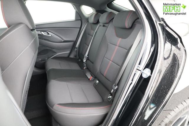 Hyundai i30 N Line 1.5 T-GDI DCT Fastback N-LINE, Navi, 18-Zoll, Kamera, LED, Winter 