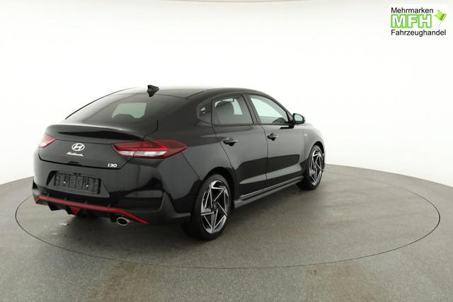 Hyundai i30 N Line 1.5 T-GDI DCT Fastback N-LINE, Navi, 18-Zoll, Kamera, LED, Winter 