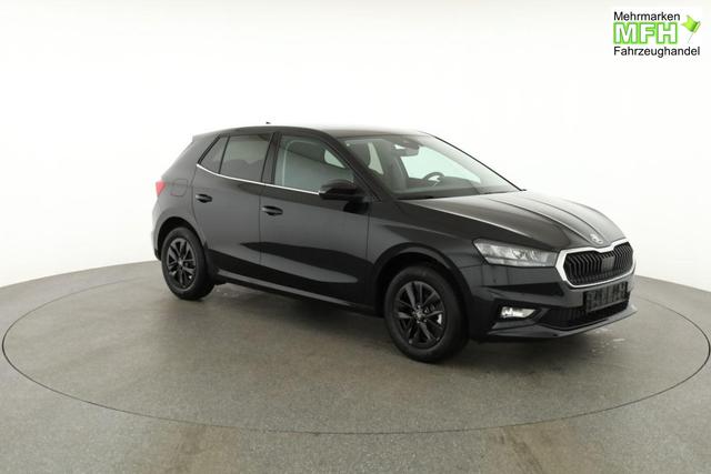 Skoda Fabia Selection 1.0 TSI DSG Selection, KESSY, Kamera, 15-Zoll schwarz, Winter, Ladeboden 
