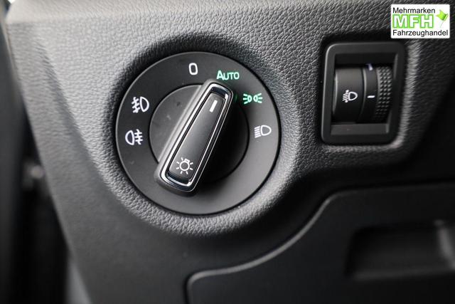 Skoda Kamiq Selection 1.0 TSI DSG 130 Jahre, AHK, LED, Side, ACC, Kamera, el. Klappe, Winter, 17-Zoll 