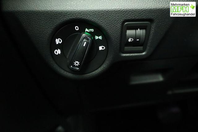 Skoda Kamiq Selection 1.0 TSI DSG 130 Jahre, LED, Side, ACC, Kamera, el. Klappe, Winter, 17-Zoll 