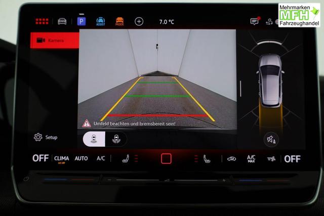 Volkswagen Golf 2.0 TSI 195 kW GTI VIII DSG, Navi, Side, Matrix, Kamera, Winter, 19-Zoll 