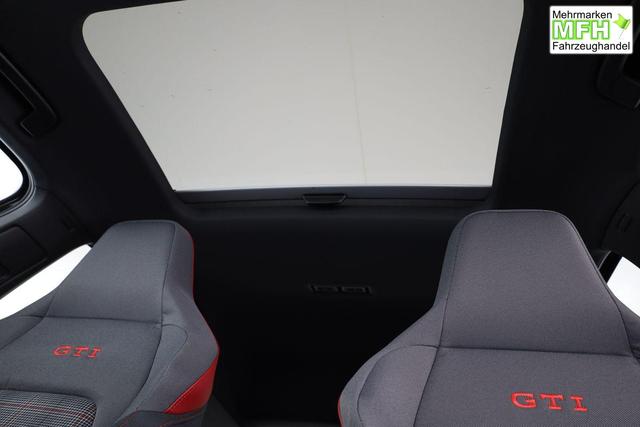 Volkswagen Golf 2.0 TSI 195 kW GTI VIII DSG, Navi, Side, Matrix, Kamera, Winter, 19-Zoll 